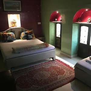  Pensión Shiva