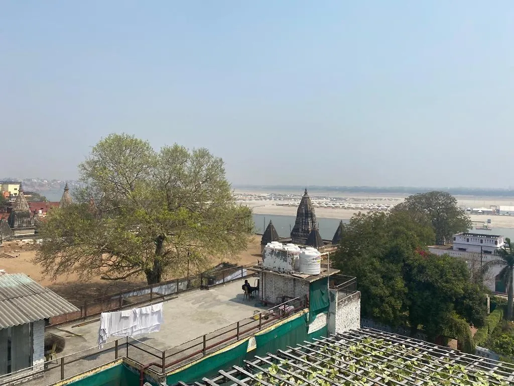 Love Ganga Guest House Infont Of River Ganga バラナシ インド