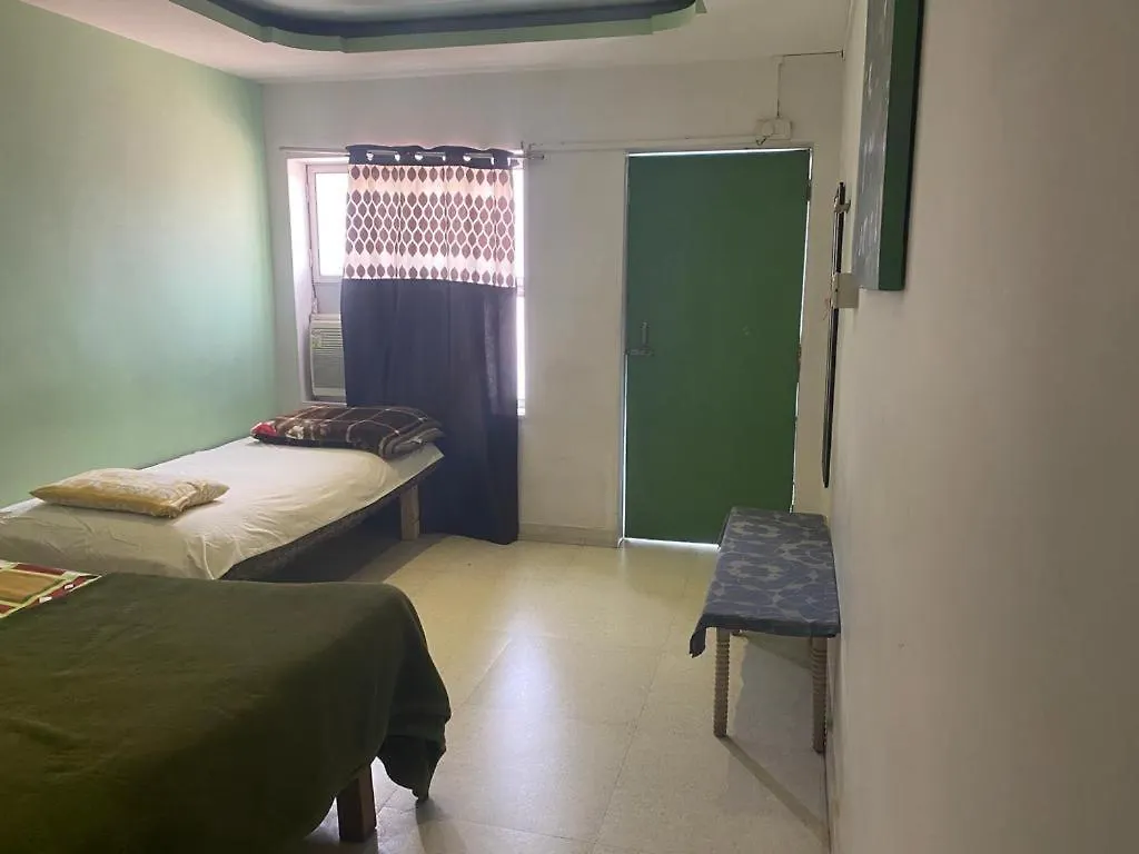 Love Ganga Guest House Infont Of River Ganga バラナシ インド